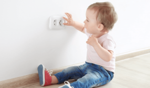 Cách sử dụng đồ điện an toàn nhất cho trẻ nhỏ